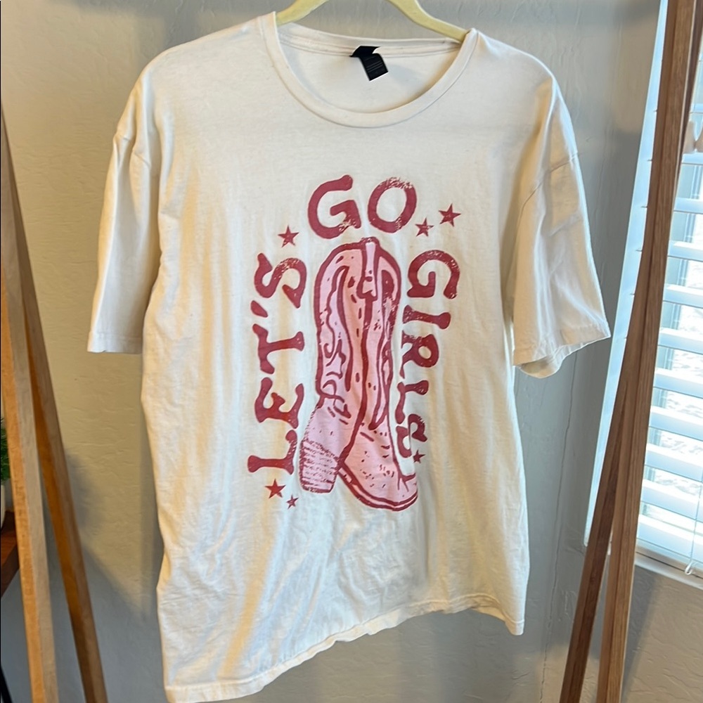 “Let’s Go Girls” Graphic Tee 🌵